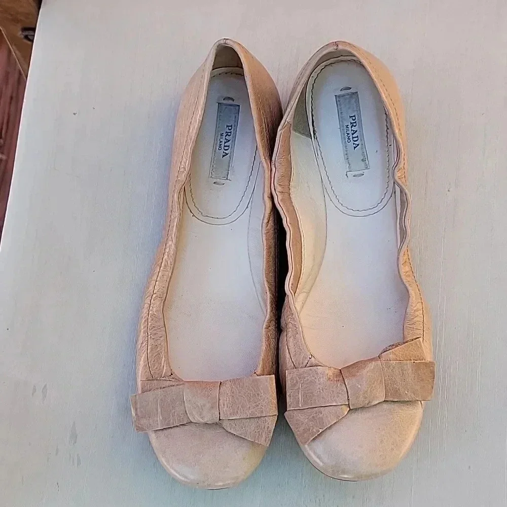 Prada flats - Picture 2 of 9